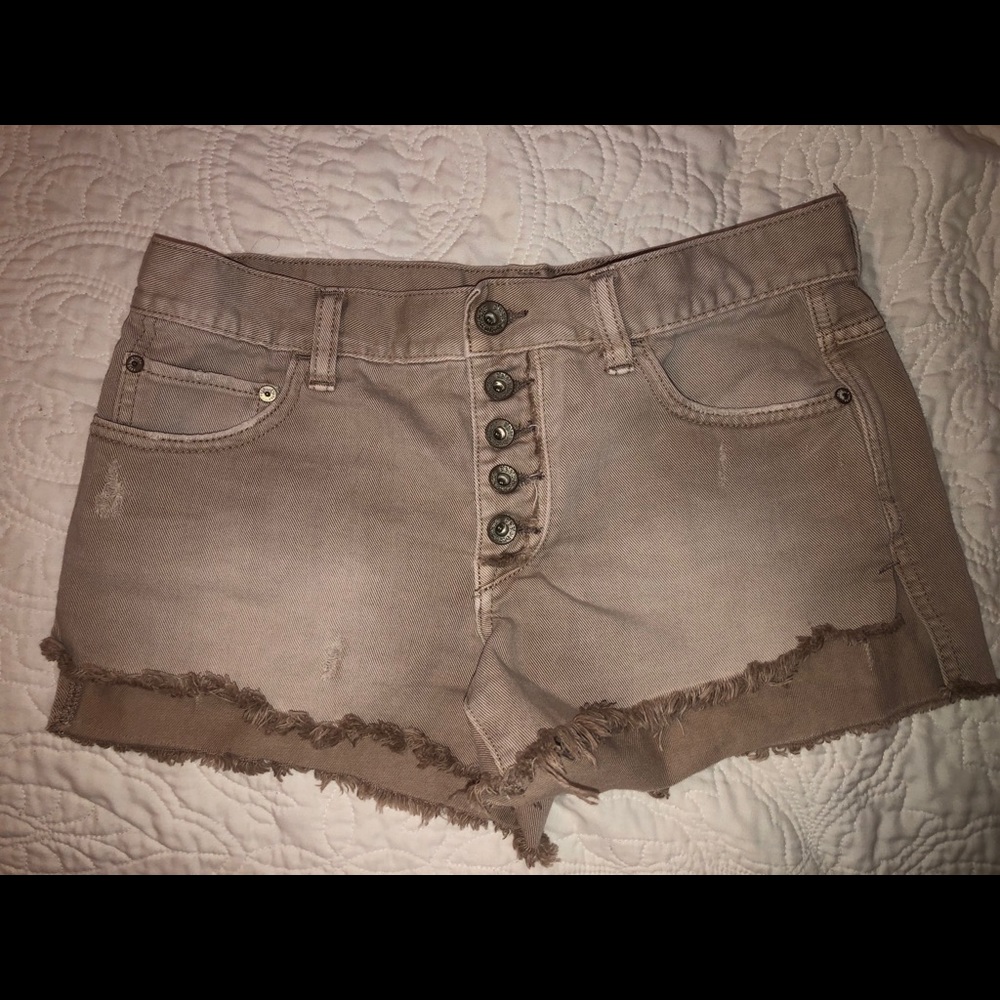 FREE PEOPLE tan denim shorts!